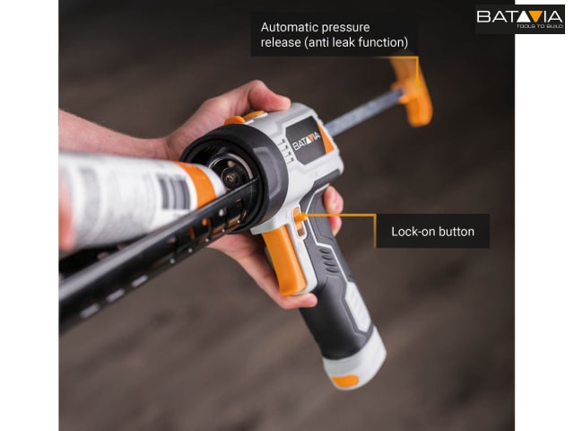 Batavia MAXXPUSH Caulking Gun with LED Light 6V (AA Batteries)