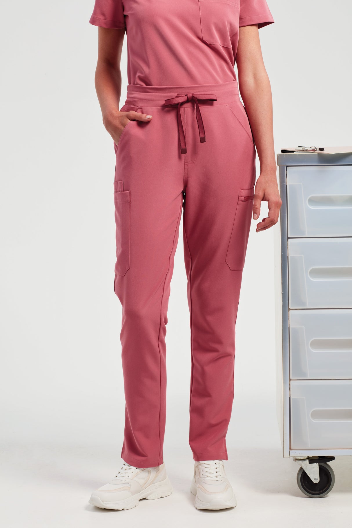 Women's 'Relentless' Onna-Stretch Cargo Pants